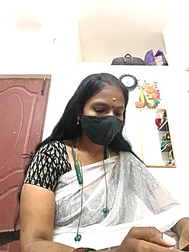 Tamil Yalini12 online show from April 17, 2026, 12:02 am