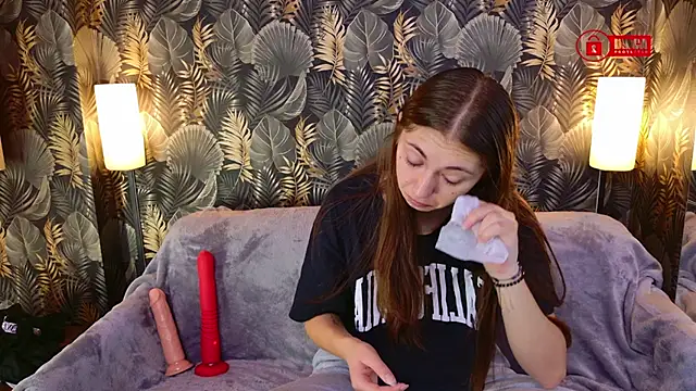 Charming LIA online show from October 24, 2025, 7:49 am