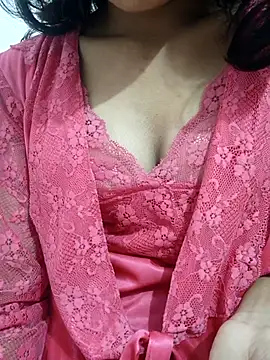 Snapshot of anayahotty chatting on October 6, 2025, 6:05 pm anayahotty online show from October 6, 2025, 6:05 pm