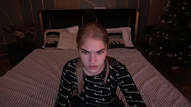 AlinaLiii online show from January 14, 2026, 6:41 am