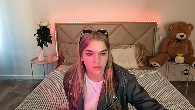 AlinaLiii online show from March 12, 2026, 1:28 pm