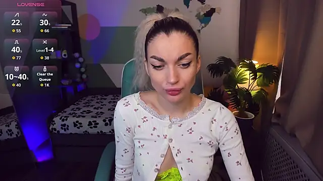 Alice Cutieee online show from October 6, 2025, 10:34 am