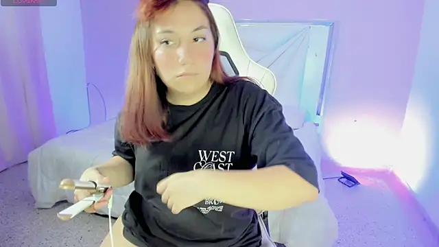 Isabela saenz online show from October 8, 2025, 3:15 am