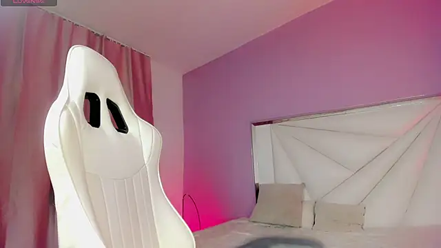 Isabela saenz online show from October 10, 2025, 3:16 am