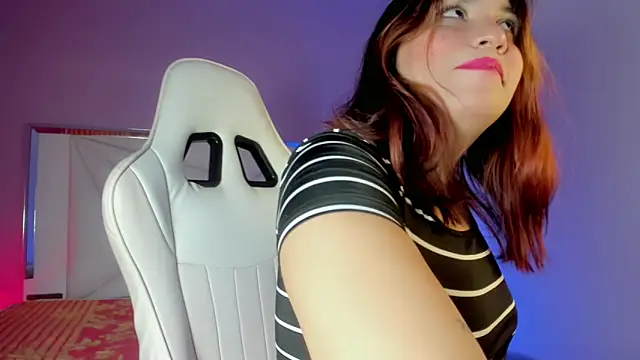 Isabela saenz online show from October 15, 2025, 3:23 pm