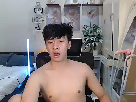 niel cumshow online show from November 16, 2025, 6:24 pm