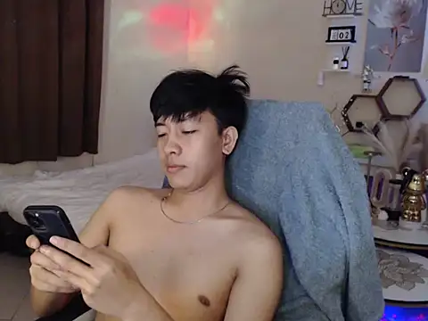 niel cumshow online show from December 16, 2025, 7:02 am