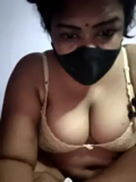 Deborbhavi222 online show from April 4, 2026, 6:05 pm