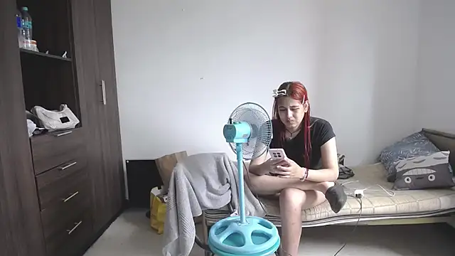 Snapshot of Mirage_Sertori chatting on April 11, 2026, 6:12 pm Mirage Sertori online show from April 11, 2026, 6:12 pm