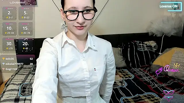 ChristinaFivePlus online show from January 19, 2026, 10:19 am