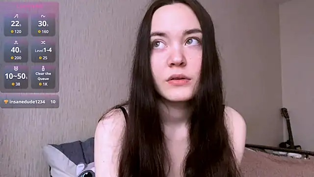 VividSienna online show from March 22, 2026, 3:43 am