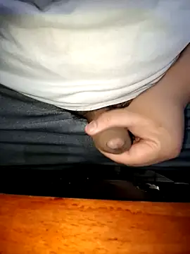 Snapshot of Ferxxhux chatting on September 21, 2025, 7:04 pm Ferxxhux online show from September 21, 2025, 7:04 pm