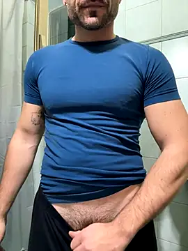 giovan2020 online show from December 1, 2025, 6:02 pm