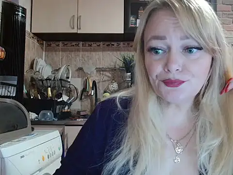 Snapshot of Sweet-blonde chatting on October 6, 2025, 11:51 am Sweet-blonde online show from October 6, 2025, 11:51 am