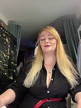 Sweet-blonde online show from March 10, 2026, 9:53 pm