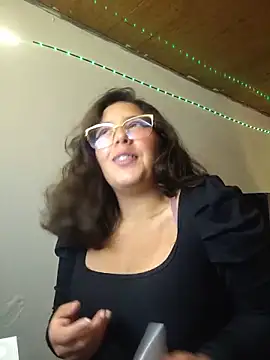 Snapshot of Pao_Ly chatting on June 1, 2026, 12:29 pm Pao Ly online show from June 1, 2026, 12:29 pm