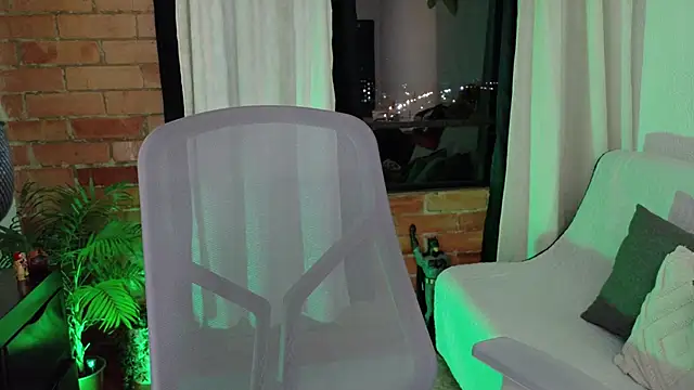 Snapshot of Chubby_Licius chatting on April 14, 2026, 11:44 pm Chubby Licius online show from April 14, 2026, 11:44 pm