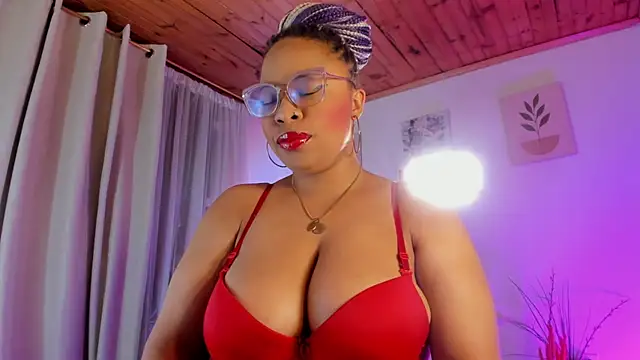 Lauraricci   online show from July 15, 2026, 3:34 am