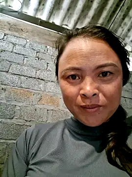 xuxulovezz online show from September 28, 2025, 2:28 am