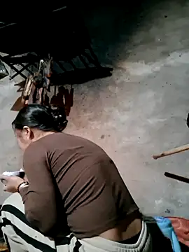 xuxulovezz online show from March 4, 2026, 4:40 am