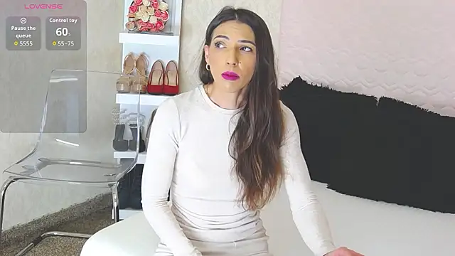 Rossaliaa online show from March 13, 2026, 4:52 am