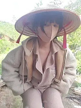 Helen-Tran online show from November 12, 2025, 2:45 am