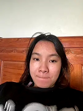 Susuu19 online show from November 26, 2025, 9:54 am