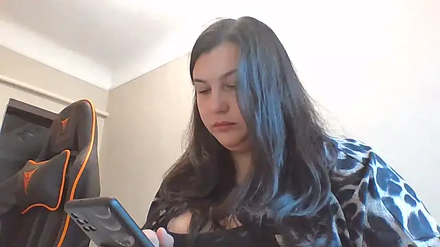 Snapshot of Feymaria chatting on October 2, 2025, 10:11 am Feymaria online show from October 2, 2025, 10:11 am