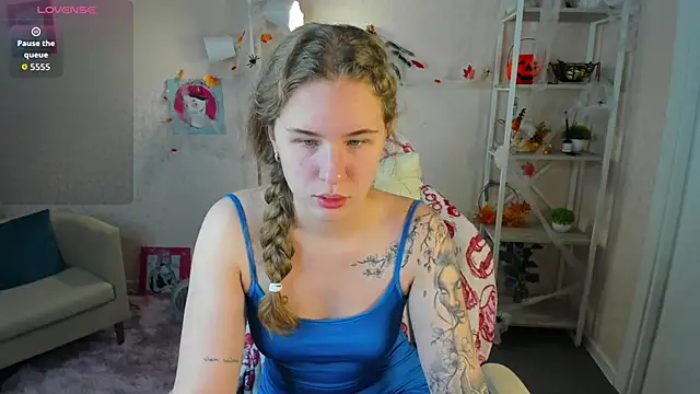 Elsie Cutties online show from October 25, 2025, 10:37 pm