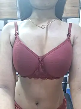 Snapshot of Soni_cute86526 chatting on February 3, 2026, 5:05 am Soni cute86526 online show from February 3, 2026, 5:05 am