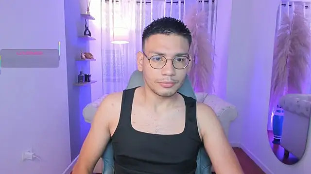 Snapshot of marcuswildx chatting on September 25, 2025, 11:03 am marcuswildx online show from September 25, 2025, 11:03 am