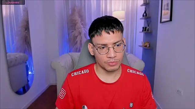 Snapshot of marcuswildx chatting on November 27, 2025, 1:57 pm marcuswildx online show from November 27, 2025, 1:57 pm