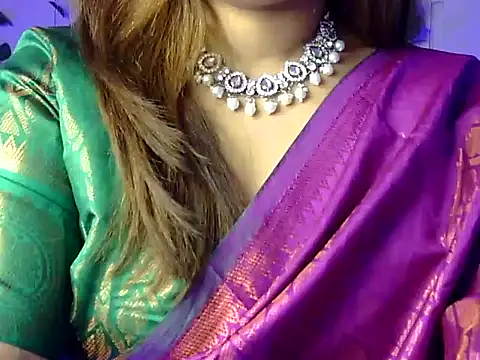 Snapshot of Aaliya02 chatting on February 9, 2026, 3:21 am Aaliya02 online show from February 9, 2026, 3:21 am