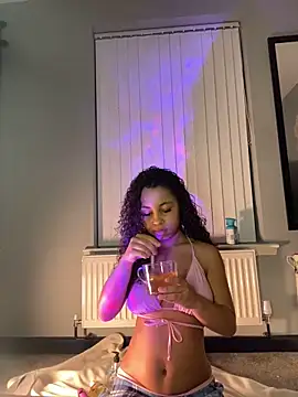 OliviaAshhh online show from February 19, 2026, 1:12 am