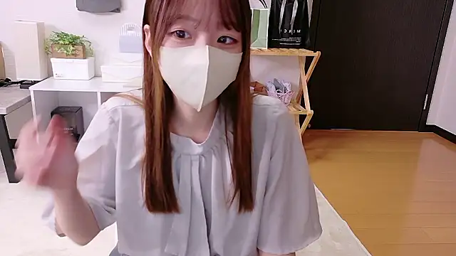 Snapshot of saku_sakura_ chatting on October 5, 2025, 4:00 am saku sakura  online show from October 5, 2025, 4:00 am