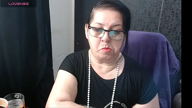 Snapshot of MissSanjanne chatting on January 11, 2025, 8:43 pm MissSanjanne online show from January 11, 2025, 8:43 pm