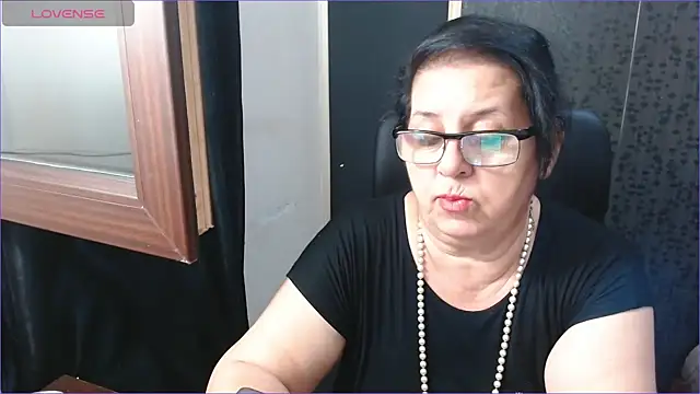 Snapshot of MissSanjanne chatting on September 11, 2025, 6:02 am MissSanjanne online show from September 11, 2025, 6:02 am