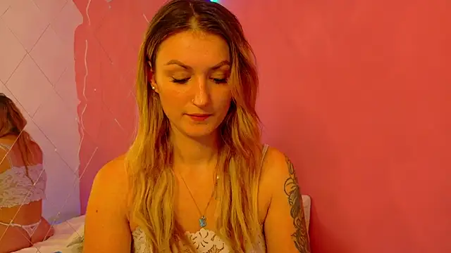 Snapshot of Anaayss_ chatting on October 14, 2025, 4:57 am Anaayss  online show from October 14, 2025, 4:57 am