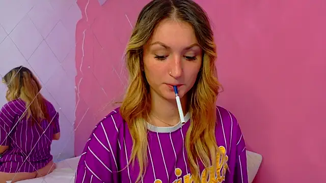 Snapshot of Anaayss_ chatting on October 17, 2025, 4:59 am Anaayss  online show from October 17, 2025, 4:59 am