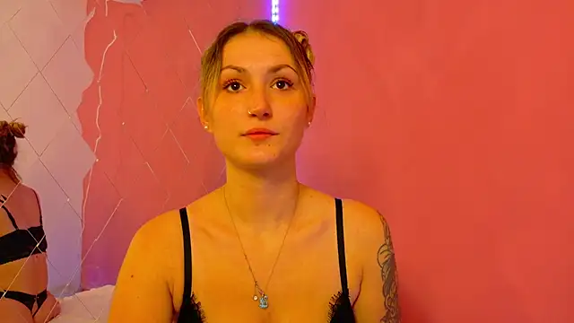 Snapshot of Anaayss_ chatting on October 20, 2025, 4:35 am Anaayss  online show from October 20, 2025, 4:35 am