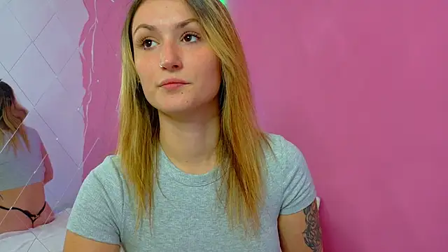 Snapshot of Anaayss_ chatting on October 24, 2025, 4:53 am Anaayss  online show from October 24, 2025, 4:53 am