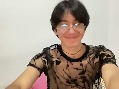 Snapshot of Matti_Mendez_ chatting on October 9, 2025, 5:11 pm Matti Mendez online show from October 9, 2025, 5:11 pm