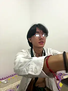 Snapshot of Matti_Mendez_ chatting on October 21, 2025, 3:35 pm Matti Mendez online show from October 21, 2025, 3:35 pm