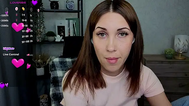 Snapshot of DreamVelour chatting on February 15, 2026, 7:10 pm DreamVelour online show from February 15, 2026, 7:10 pm