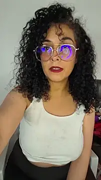 Snapshot of LondonHilton chatting on February 16, 2026, 2:57 pm LondonHilton online show from February 16, 2026, 2:57 pm