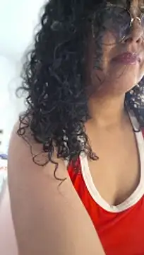 LondonHilton online show from April 15, 2026, 7:58 pm