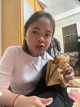 Snapshot of nayyyteyfe chatting on October 12, 2025, 4:06 pm nayyyteyfe online show from October 12, 2025, 4:06 pm