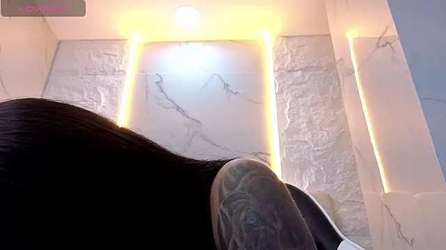 Samy Queen Tx online show from October 7, 2025, 3:25 am