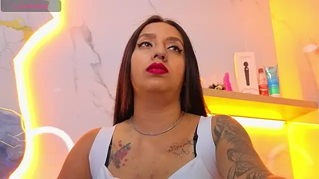 Samy Queen Tx online show from October 11, 2025, 12:36 pm