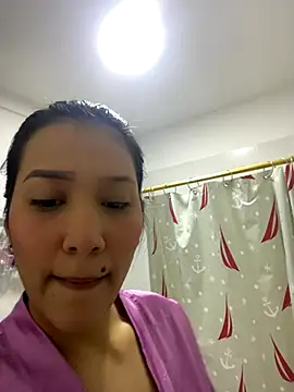 IsabellaJoness  online show from October 29, 2025, 10:50 am